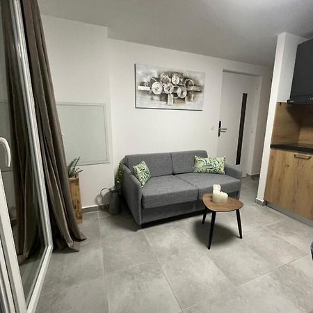Chez Jeff Lucchini Apartment ลิชชี ภายนอก รูปภาพ